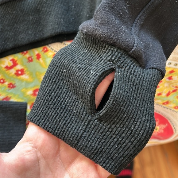 Buffbunny cropped hoodie - Picture 2 of 5